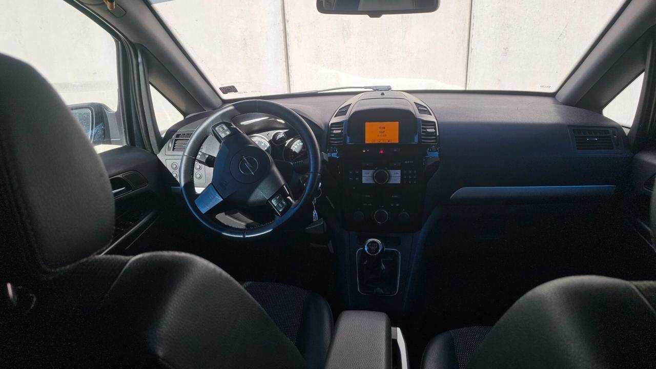 Opel Zafira 1.6 16V ecoM 94CV Cosmo