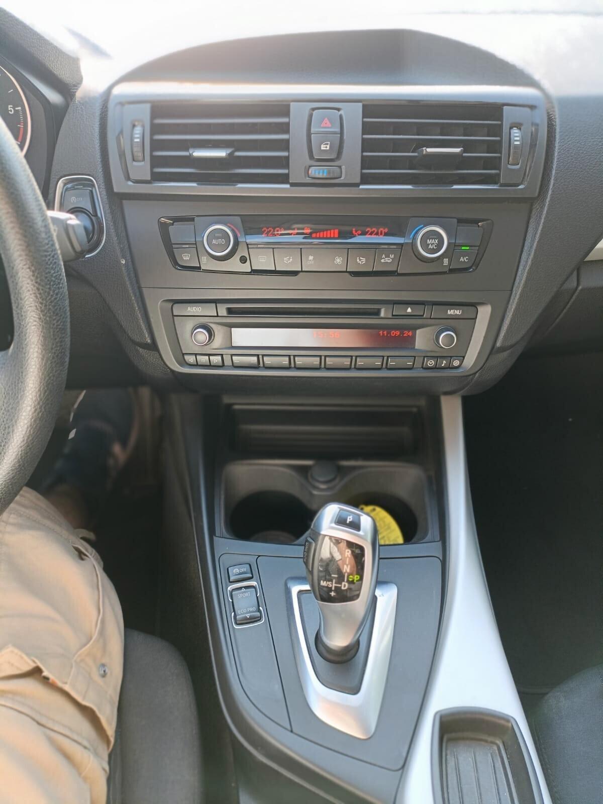 Bmw 118d 5p. Unique