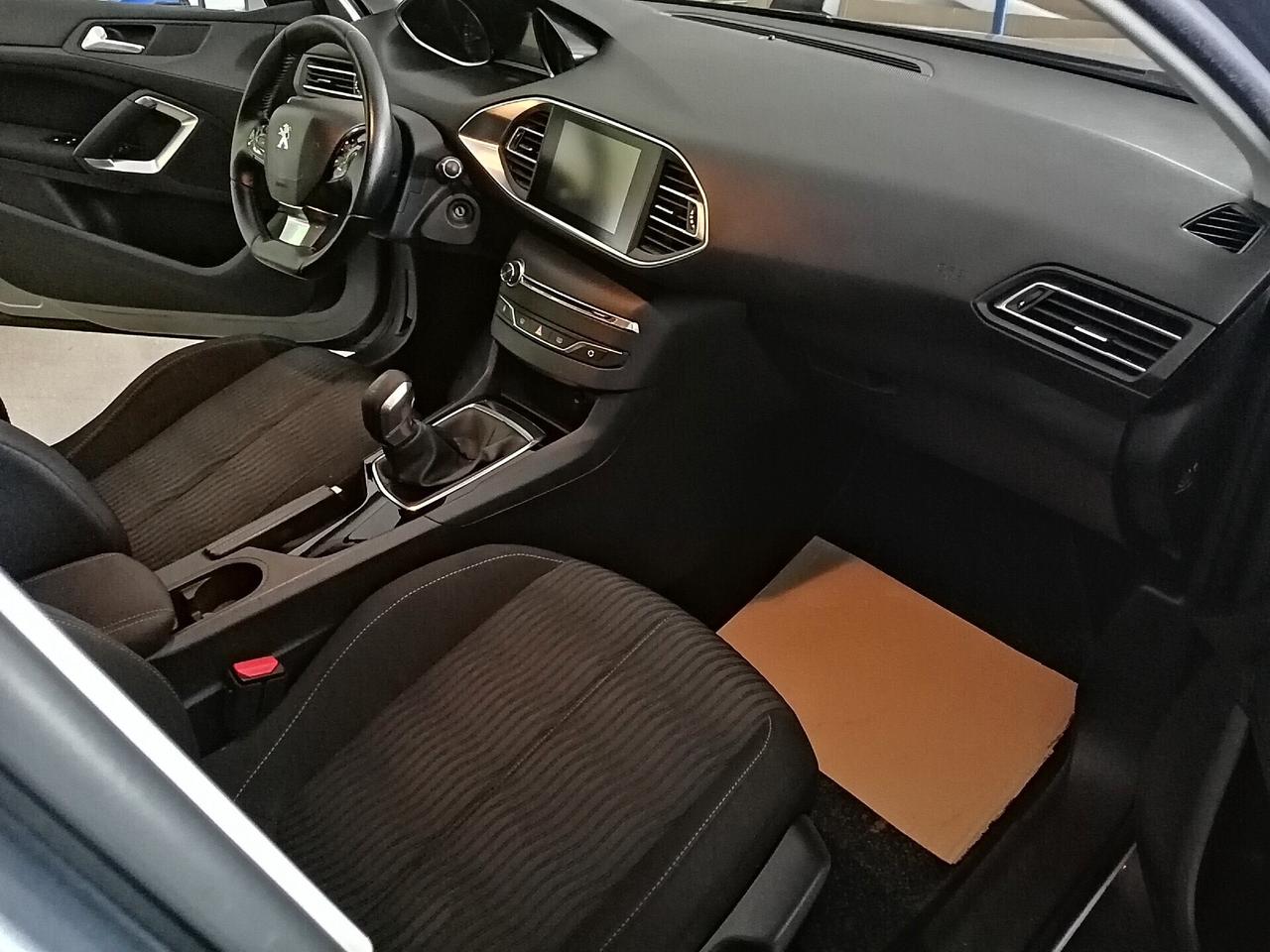 Peugeot 308 1.6 HDi 92 CV Business