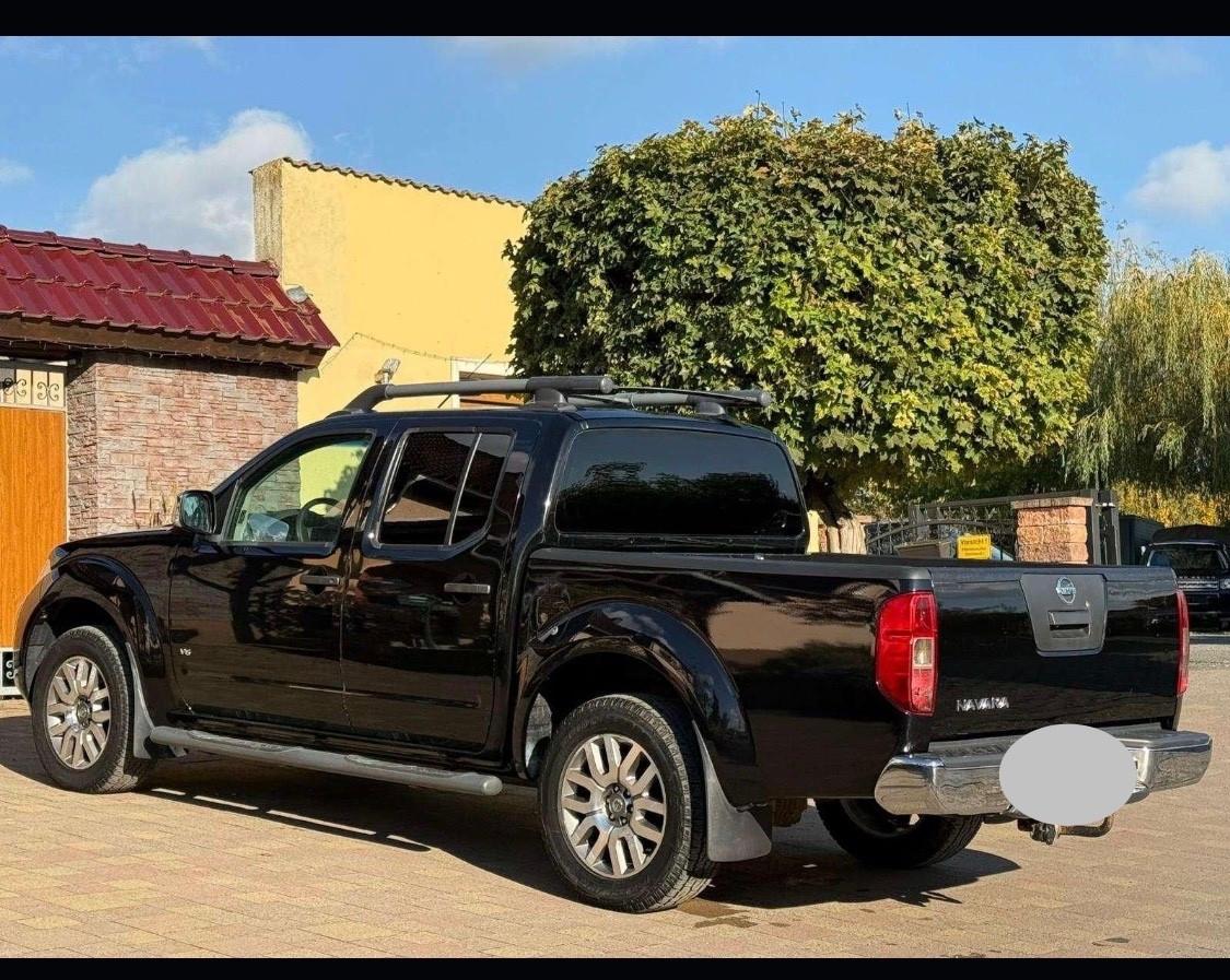 Nissan Navara 3.0 dCi 4 porte Double Cab LE V6 Platinum