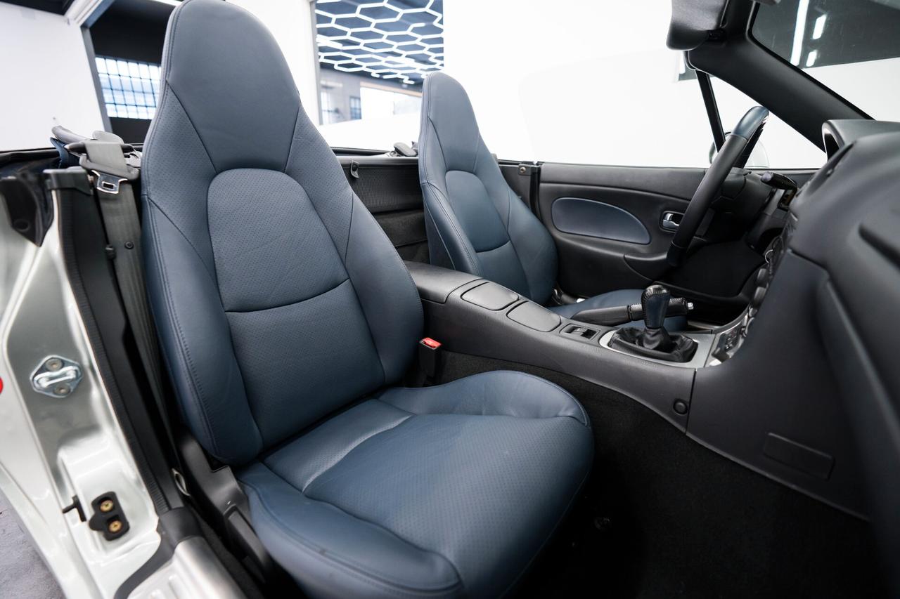 Mazda MX-5 1.8i 16V SILVER BLUES