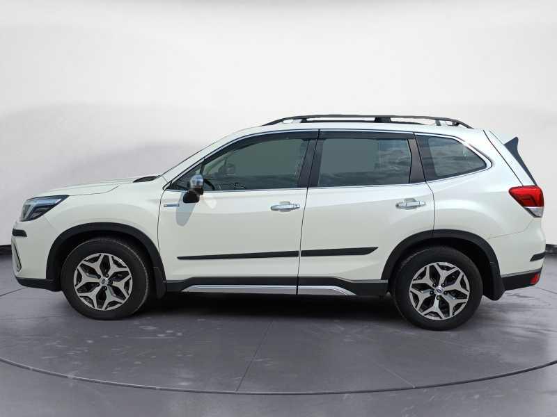 SUBARU Forester 2.0i e-boxer 4dventure lineartron