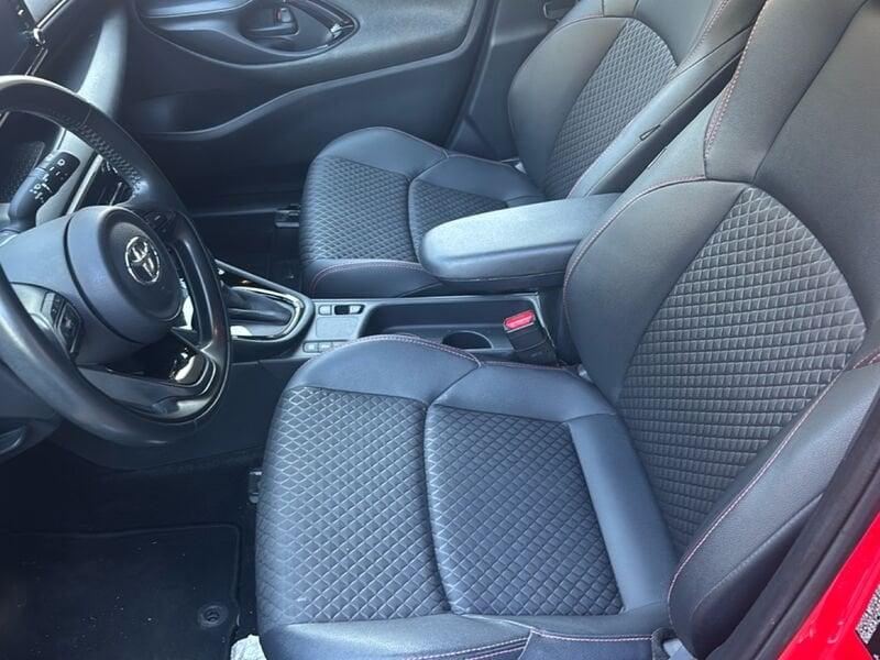 Toyota Yaris Yaris 1.5h Premiere