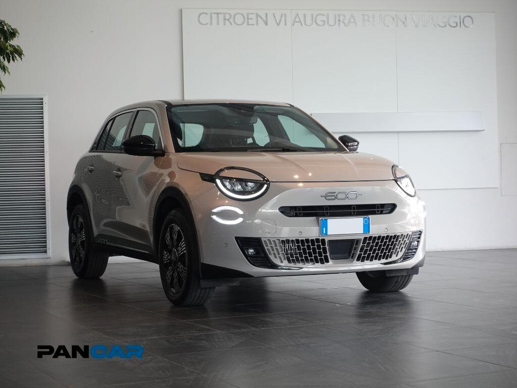 Fiat 600 Hybrid POP 145 CV DCT MHEV