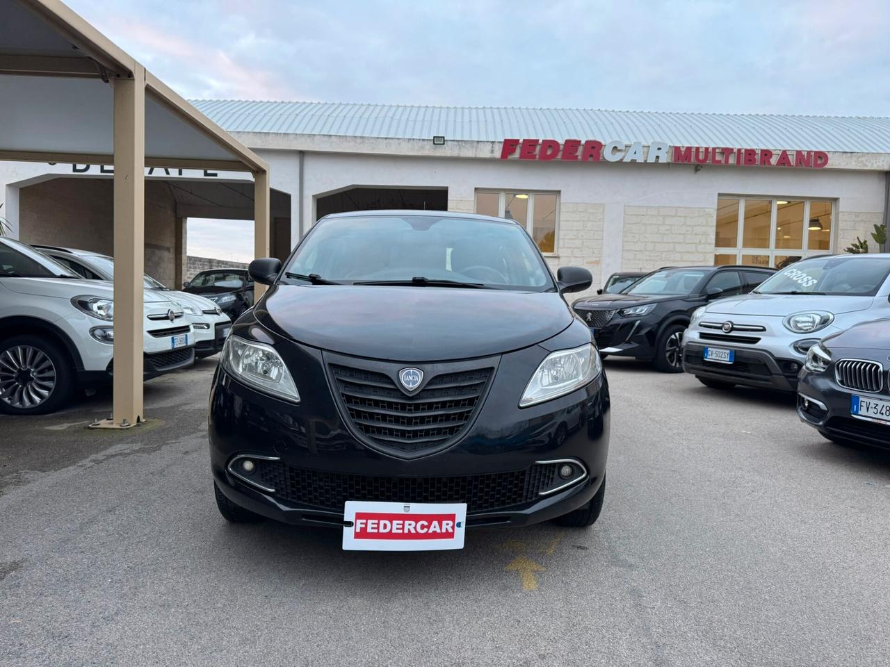 Lancia Ypsilon 0.9 TwinAir 85 CV 5 porte Metano Ecochic Gold