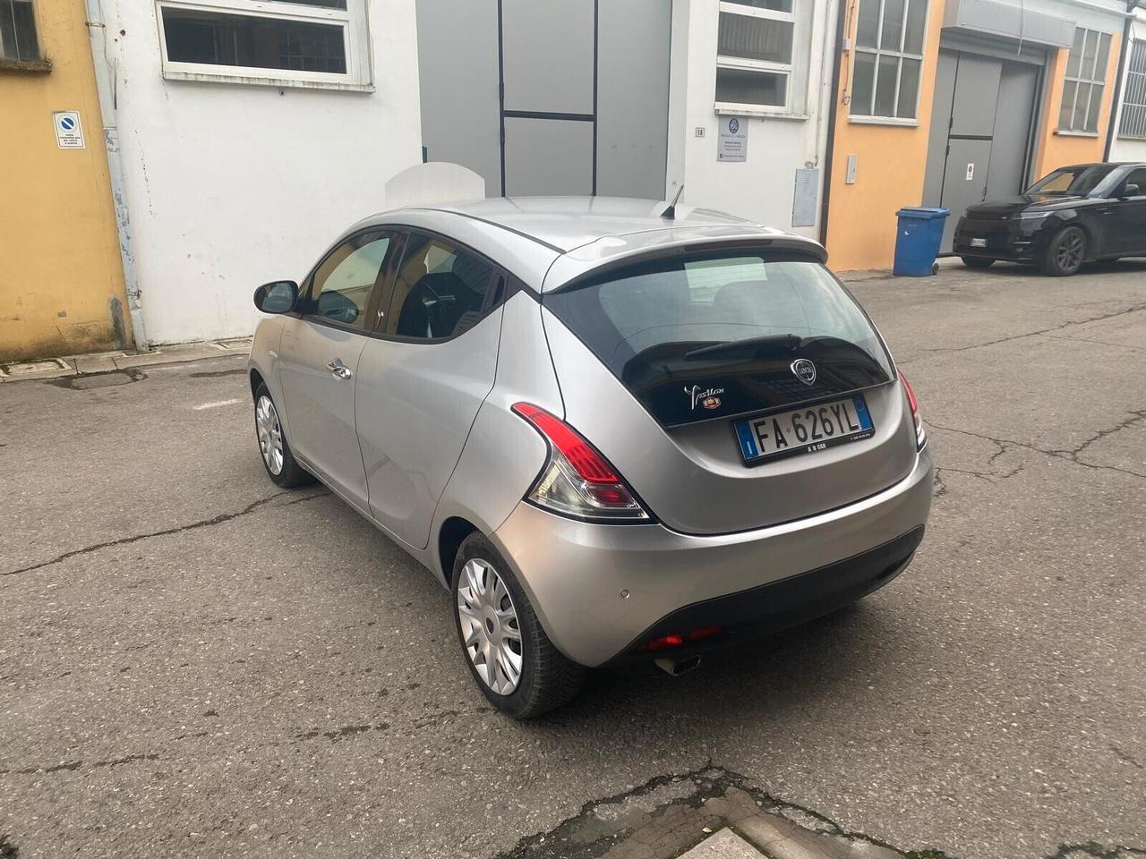Lancia Ypsilon 69cv GPL Silver - 1 PROPRIETARIO - GARANZIA 12 MESI