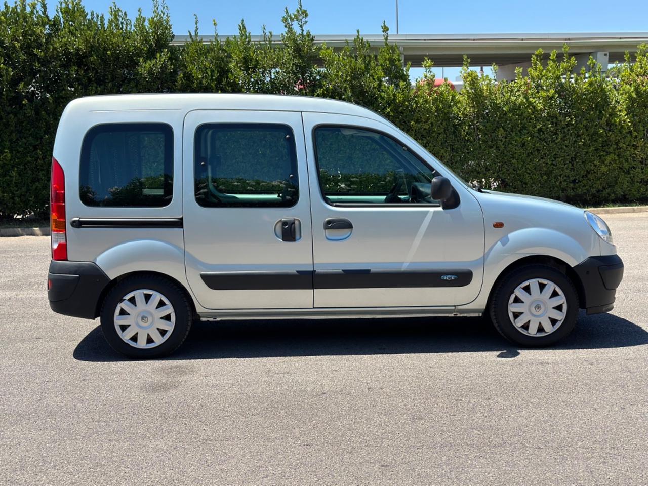 Renault Kangoo 1.5 dCi/82CV trasporto disabili