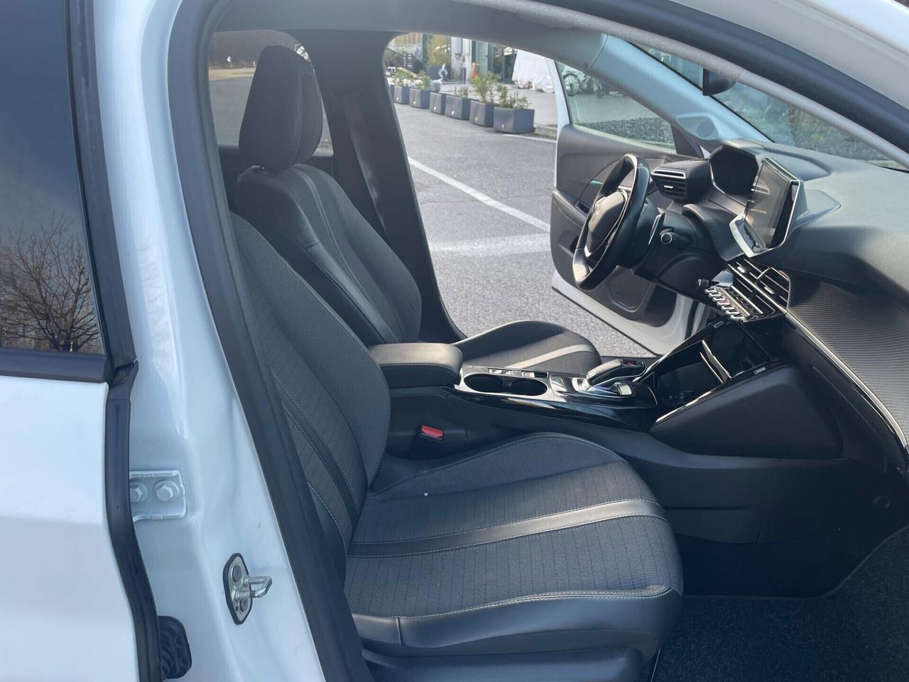 Peugeot 208 PureTech 100 Stop&Start 5 porte *Automatik* Solo 65000km*