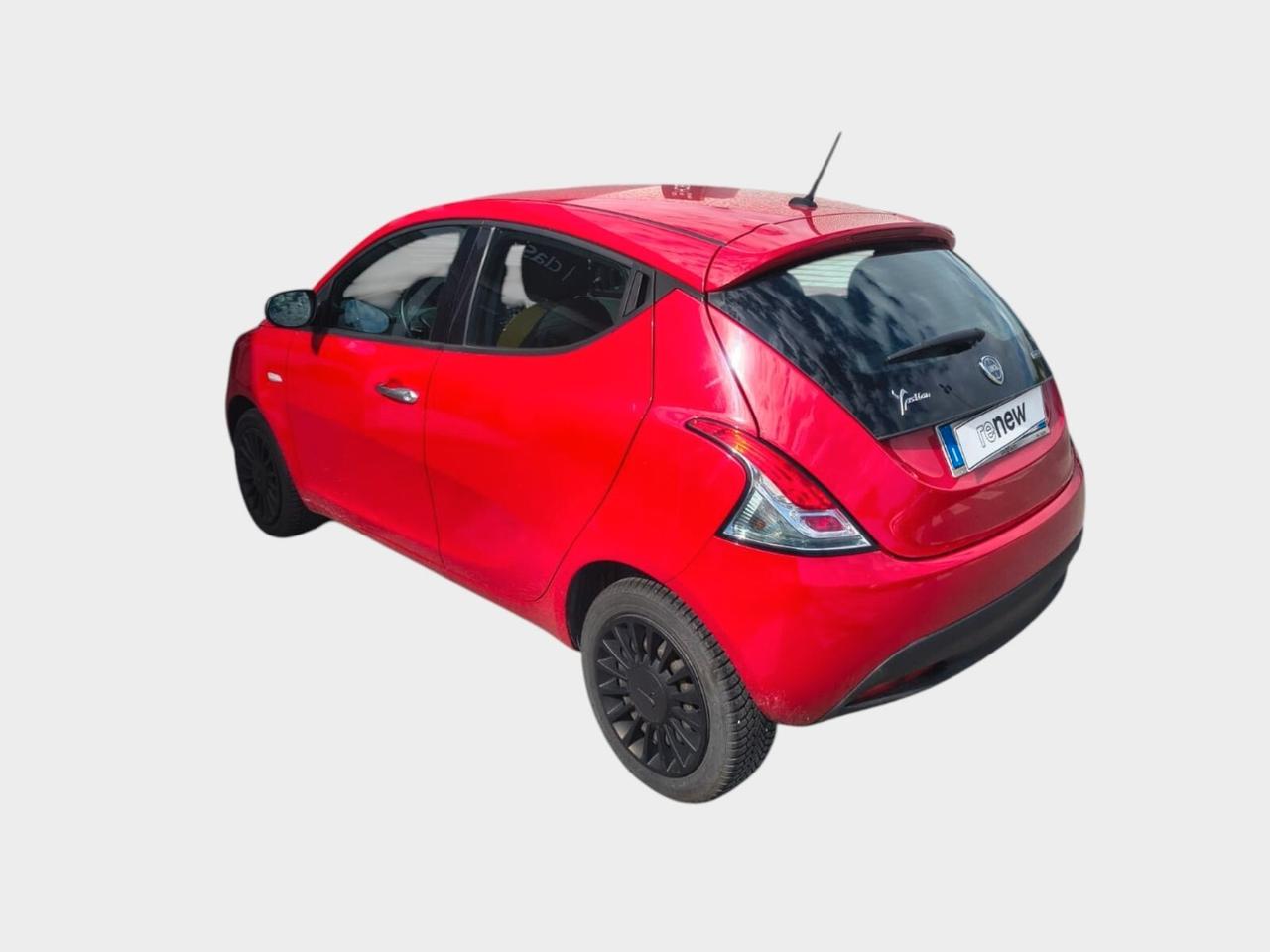 Lancia Ypsilon 1.0 FireFly 5 porte S&S Hybrid Silver