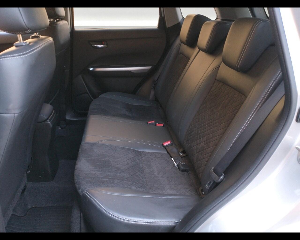 SUZUKI Vitara (2015) Vitara 1.4 Hybrid Top