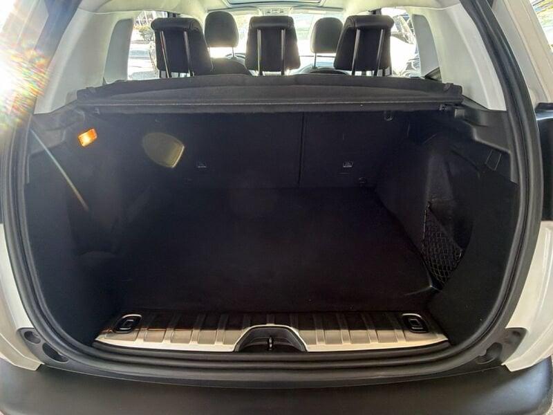 Peugeot 2008 2008 1.6 bluehdi Allure 100cv my16