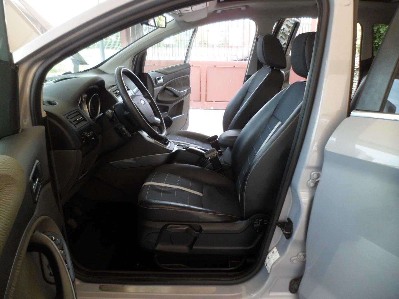 Ford Kuga 2.0 TDCi 163 CV 4WD Titanium 10