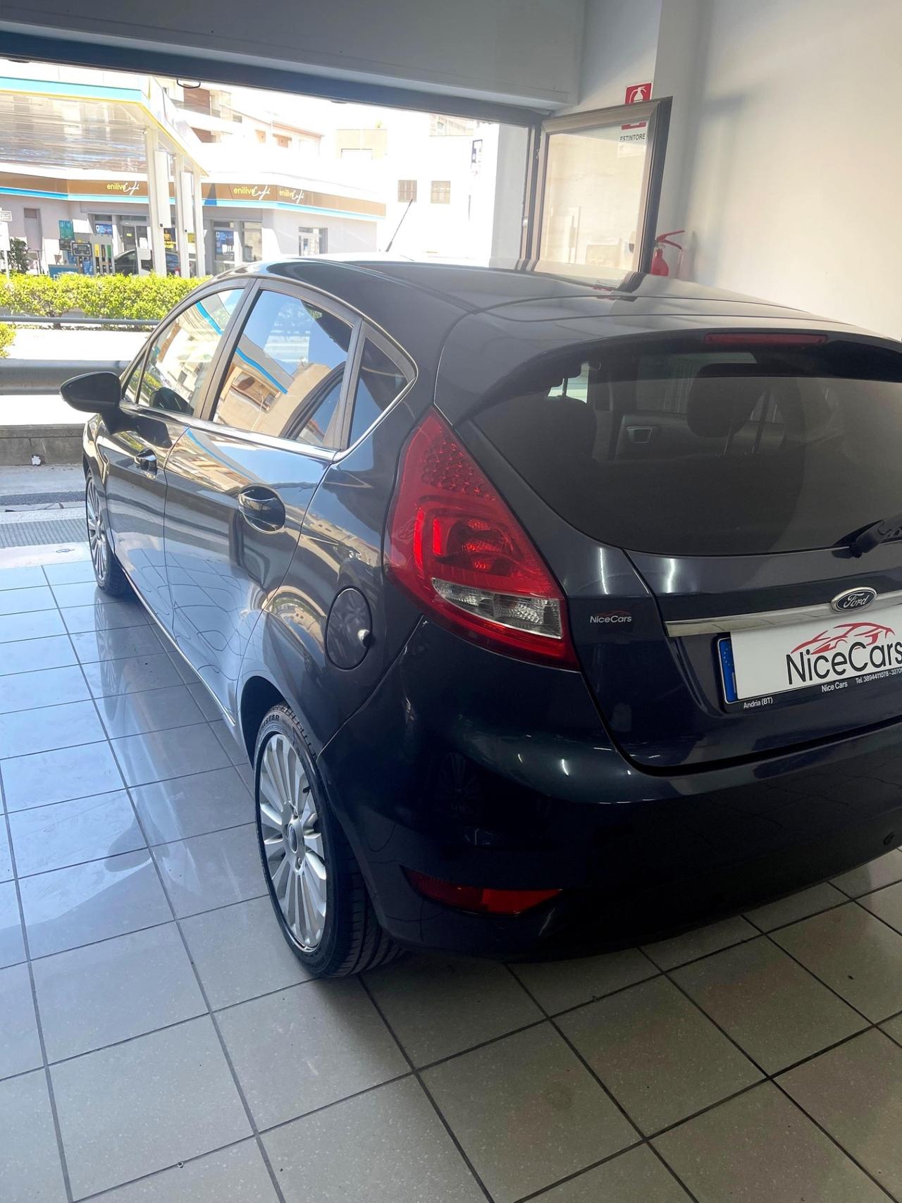 Ford Fiesta 1.4 TDCi 70CV 5 porte Titanium