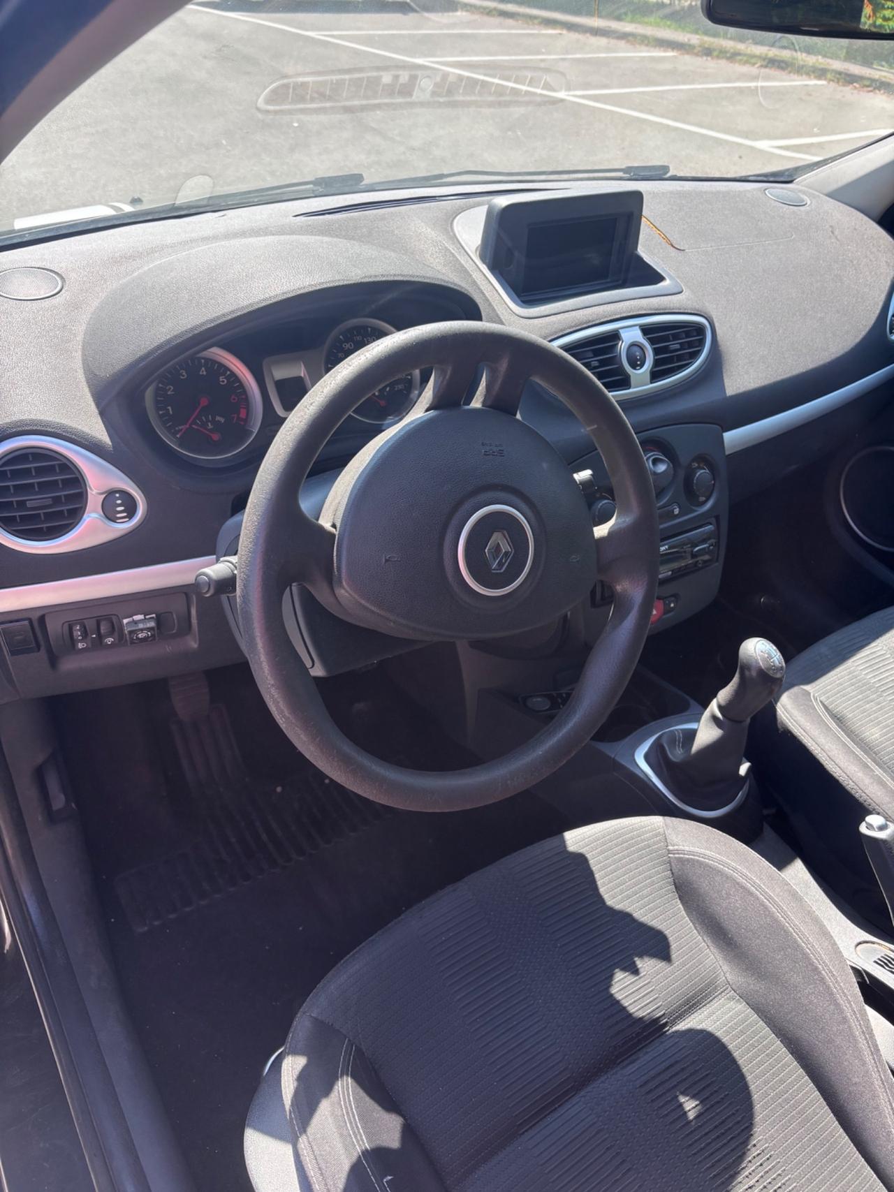 Renault Clio 1.2 16V 5 porte Dynamique
