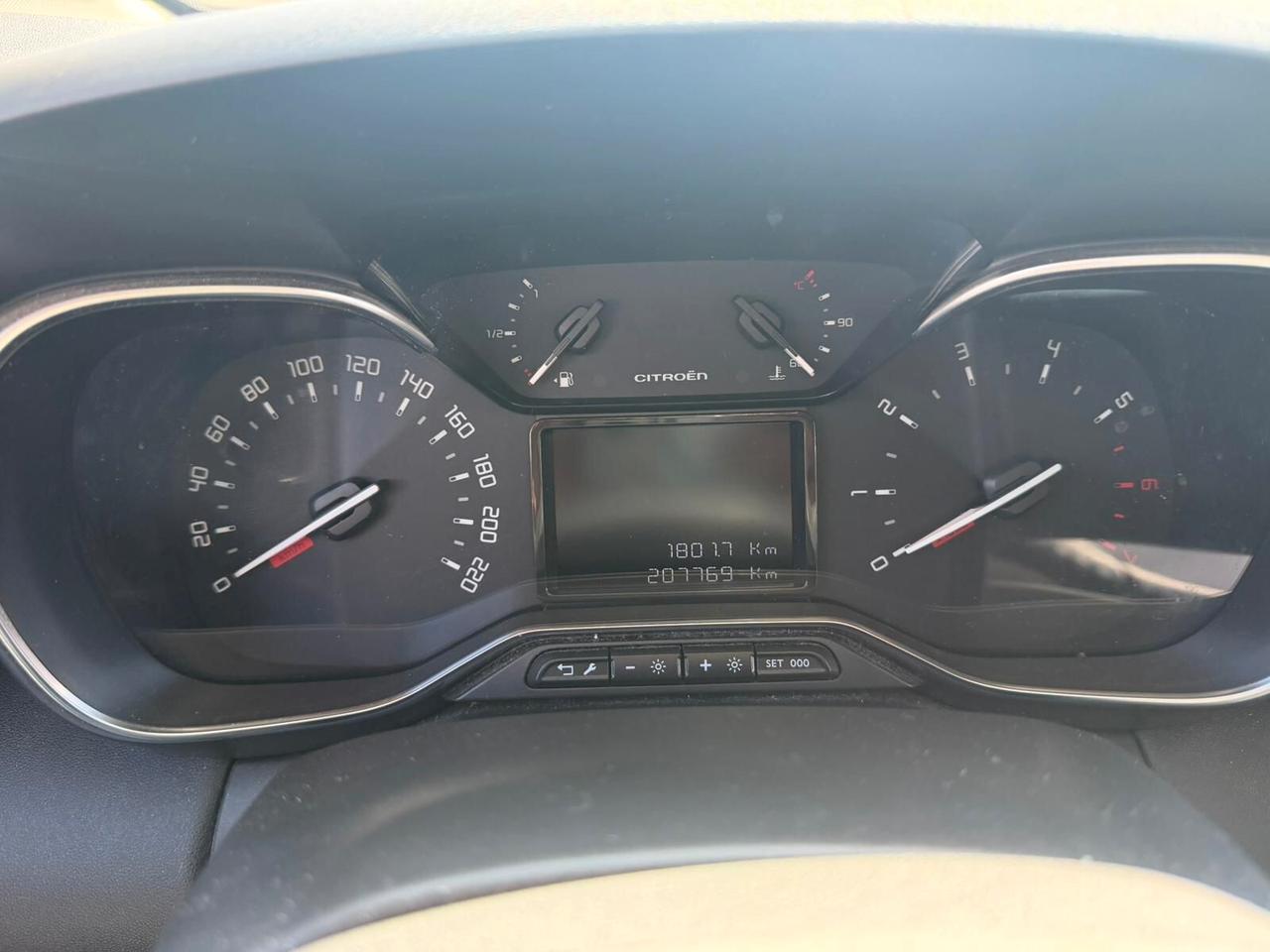 Citroen C3 Aircross BlueHDi 100 Shine