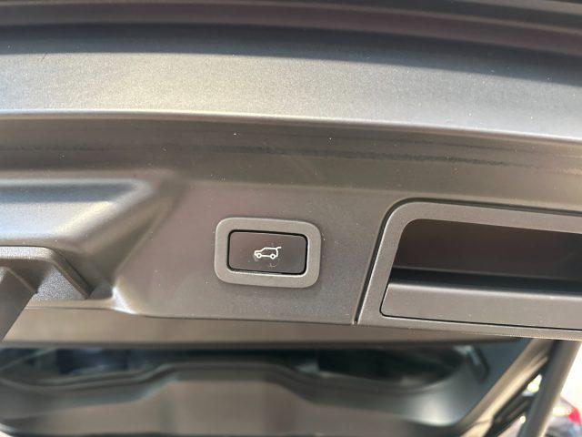 LAND ROVER Range Rover Velar 3.0 V6 SD6 300 CV R-Dynamic SE-21"-Adaptive Cruise