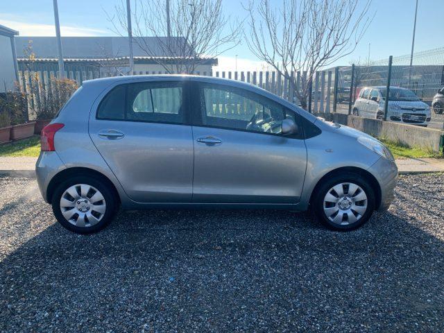 TOYOTA Yaris 1.0 5 porte Sol