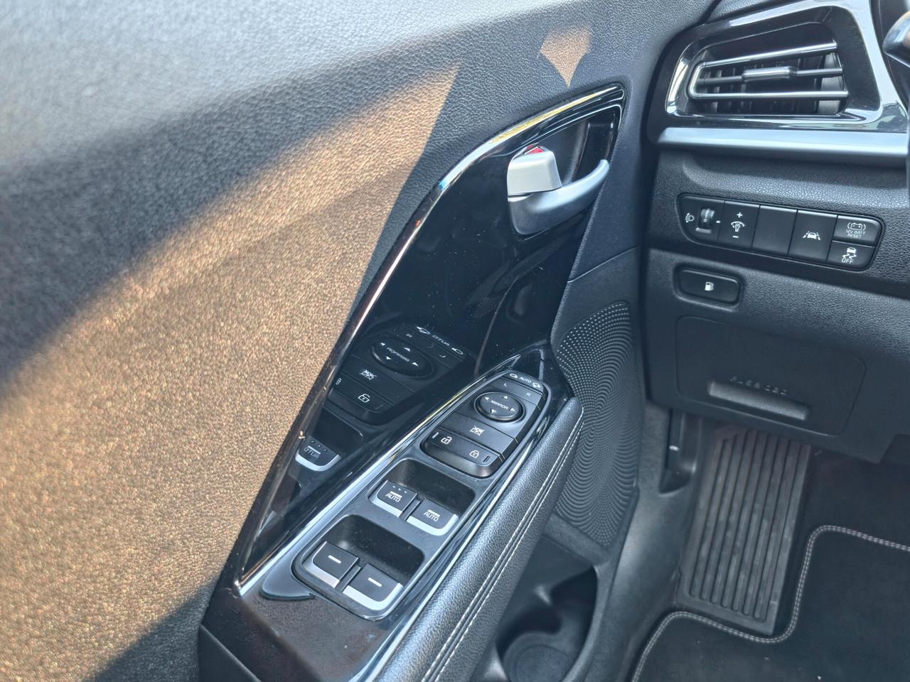 Kia Niro 1.6 GDi DCT HEV Evolution E6 Automatico NEO 2021