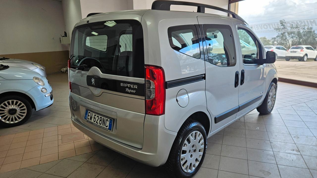 Peugeot Bipper Pegeout bipper 5 posti