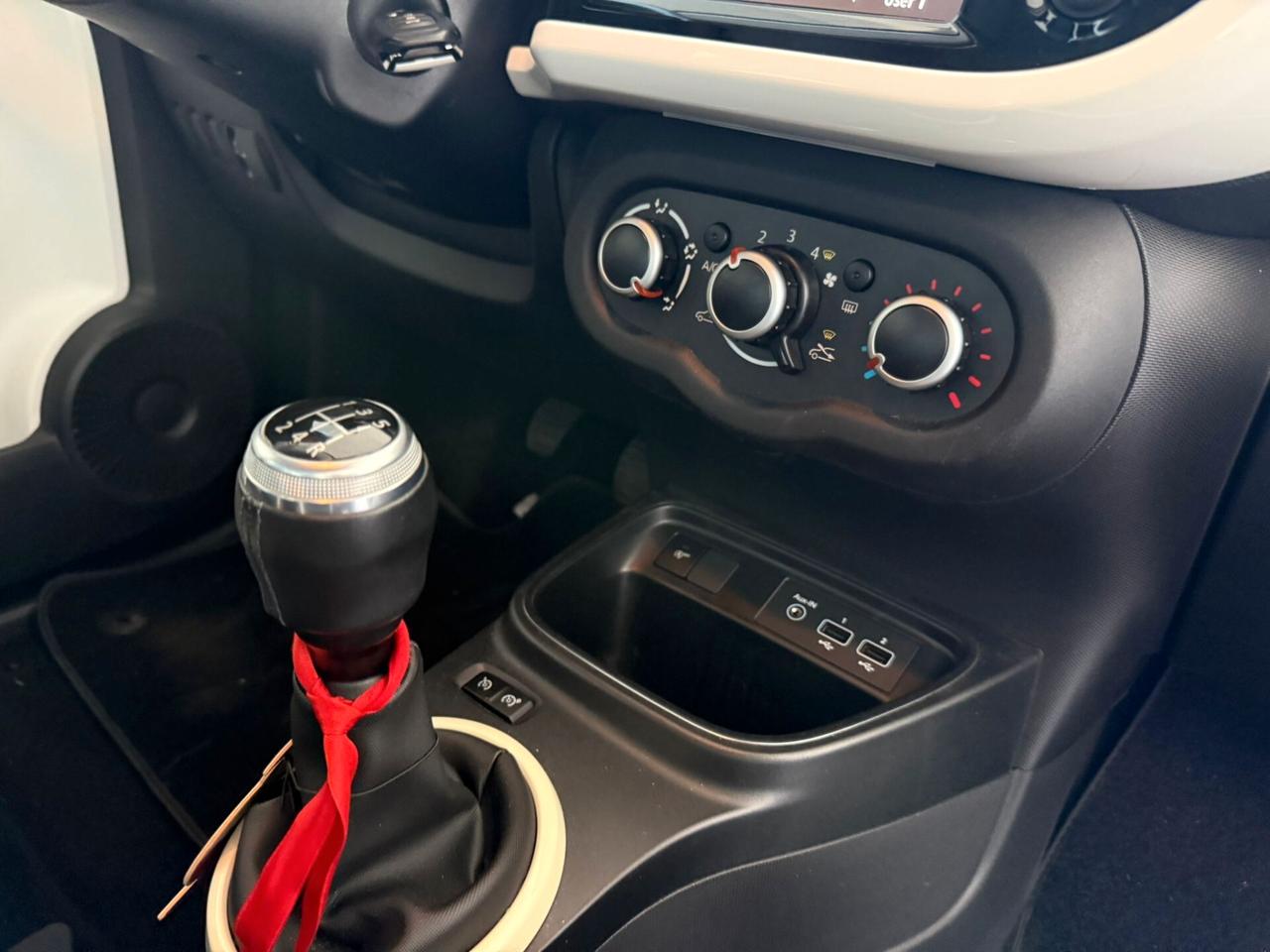 Renault Twingo 1.0 SCE 73 CV Duel