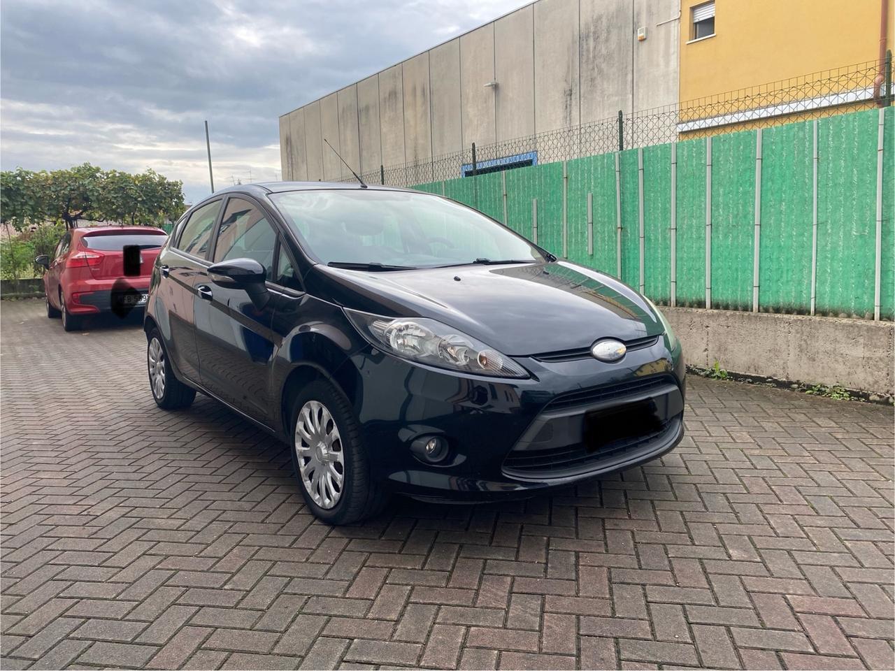 Ford Fiesta 1.4 5 porte Bz.- GPL Titanium