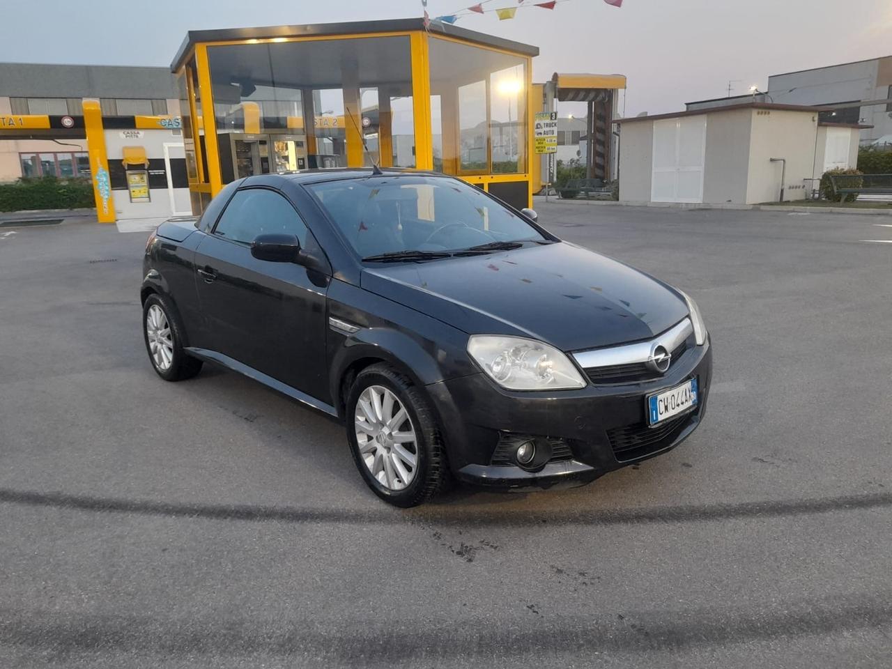 Opel Tigra TwinTop 1.4 16V First Edition