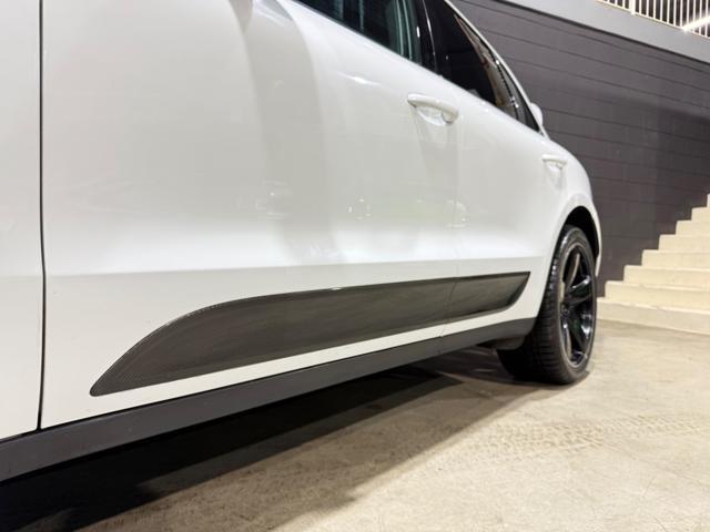 PORSCHE Macan WHITE INSERTI IN CARBONIO CERCHI DA 21 SOSPENSIONI