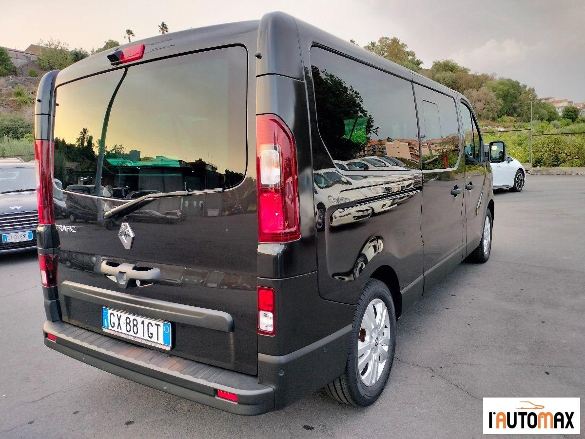 RENAULT trafic passenger 2.0 Blue dci 150cv - KM.0 - Prezzo+ IVA