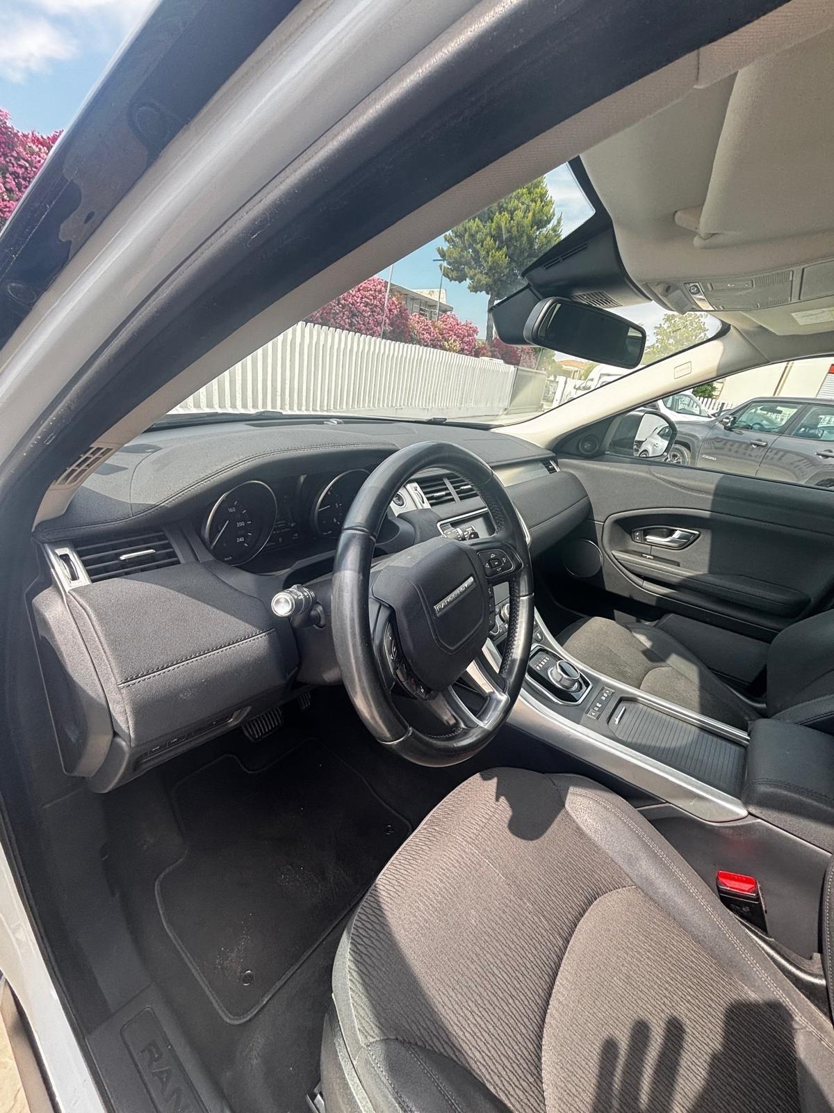 Land Rover Range Evoque 2.0 TD4 150 CV 5p. Pure