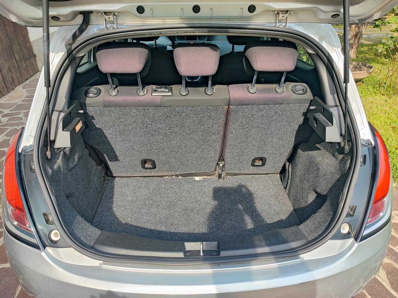 Lancia Ypsilon 1.2 Benz 5 porte euro 5B neopatentati