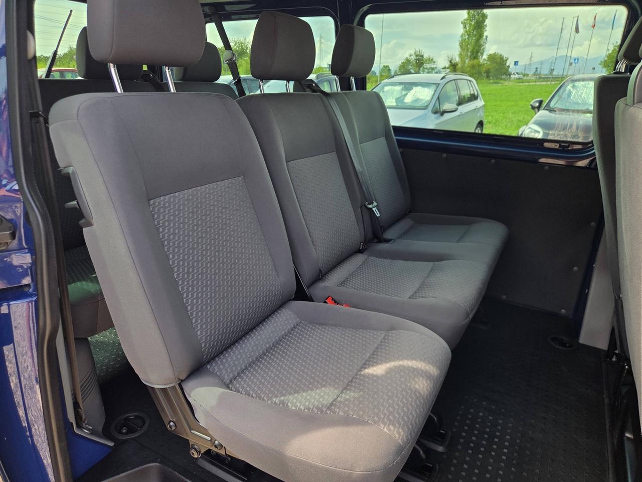 VENDIAMO VOLKSWAGEN T5 TRANSPORTER 9 POSTI 2.0TDI