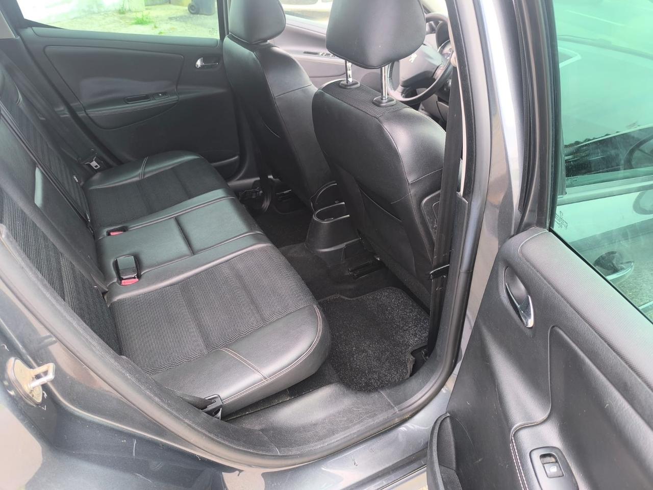 Peugeot 207 1.6 HDi 110CV 5p. XS