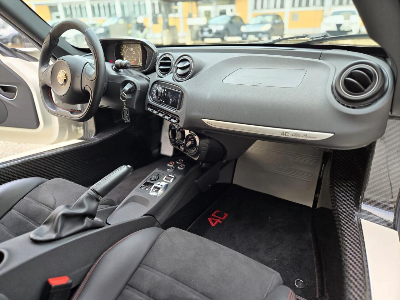 Alfa Romeo 4C launch edition
