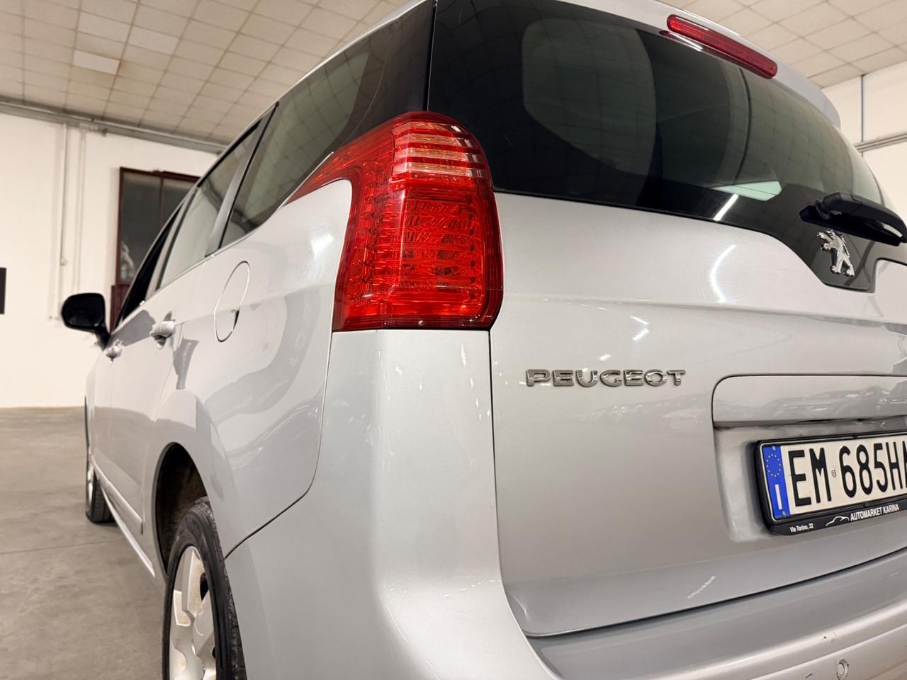 Peugeot 5008 1.6 e-HDi 112CV Stop&Start cambio robotizzato Active