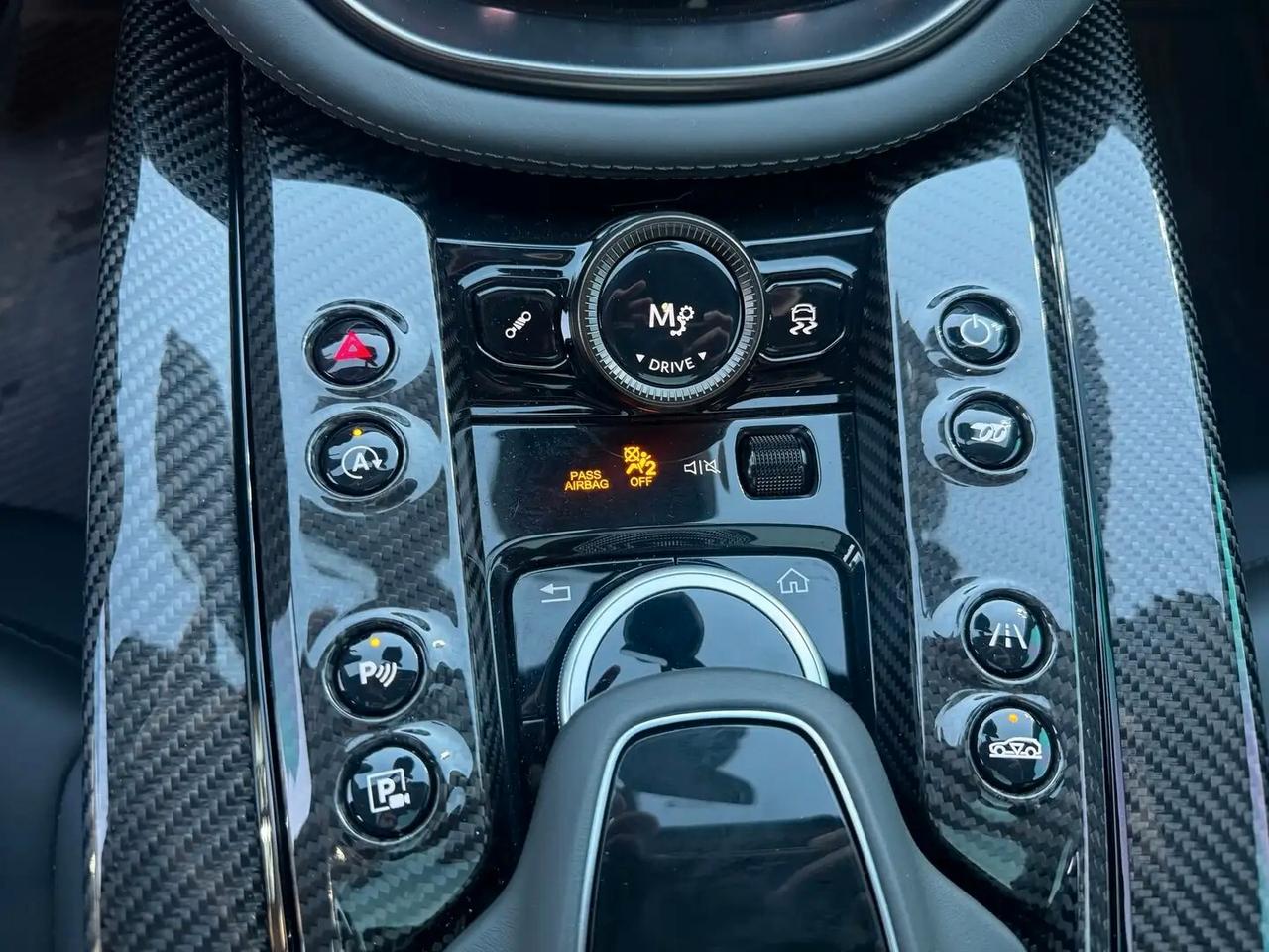 Aston Martin DBX DBX707