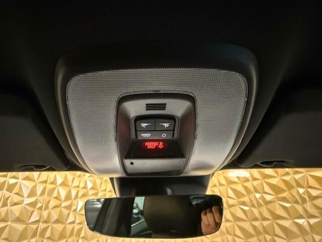 Volvo XC 60 XC60 2.4 d5 R-design Kinetic awd 220cv geartronic