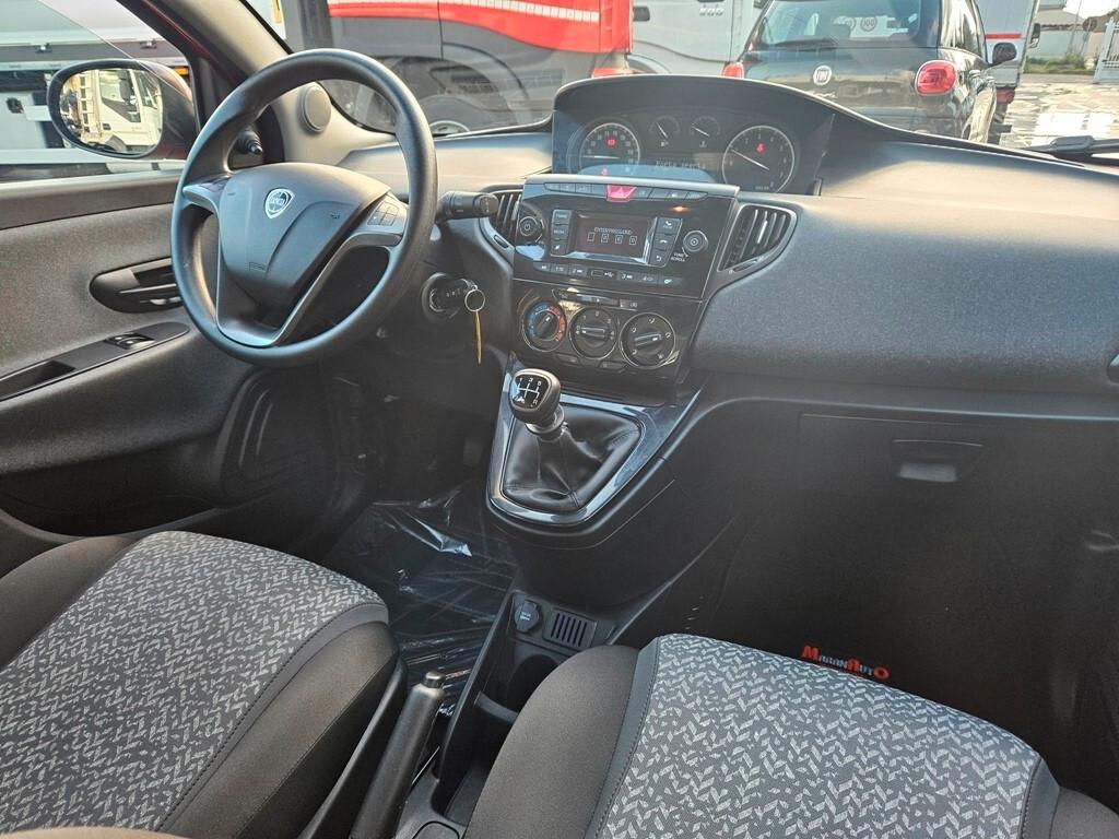 Lancia Ypsilon 1.2 69 CV 5 porte Elefantino