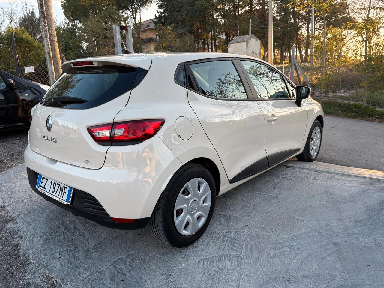 Renault Clio 1.2 75CV GPL 5 porte Costume National
