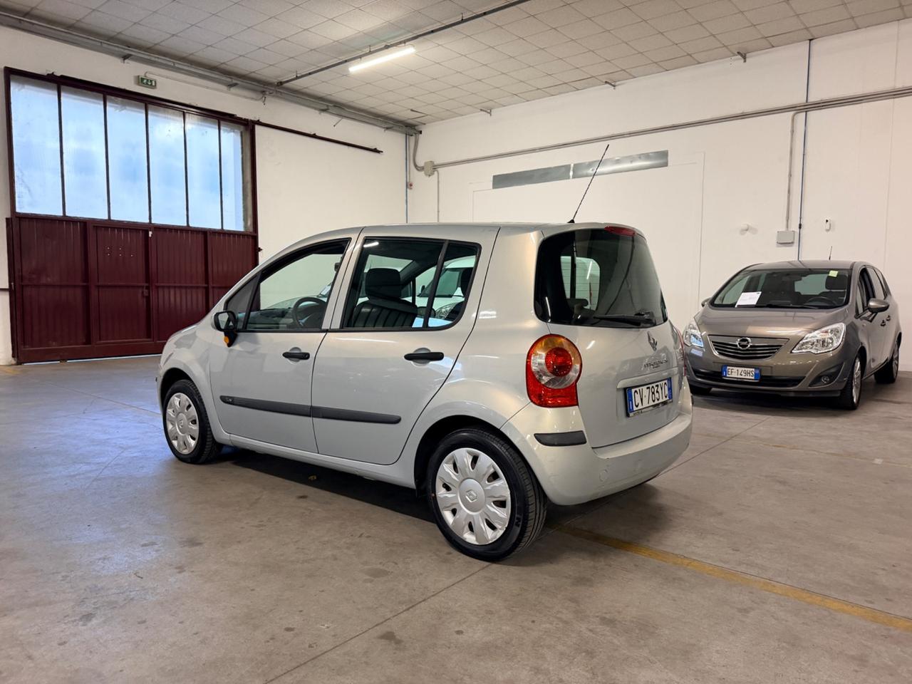 Renault Modus 1.2 16V Luxe Privilège