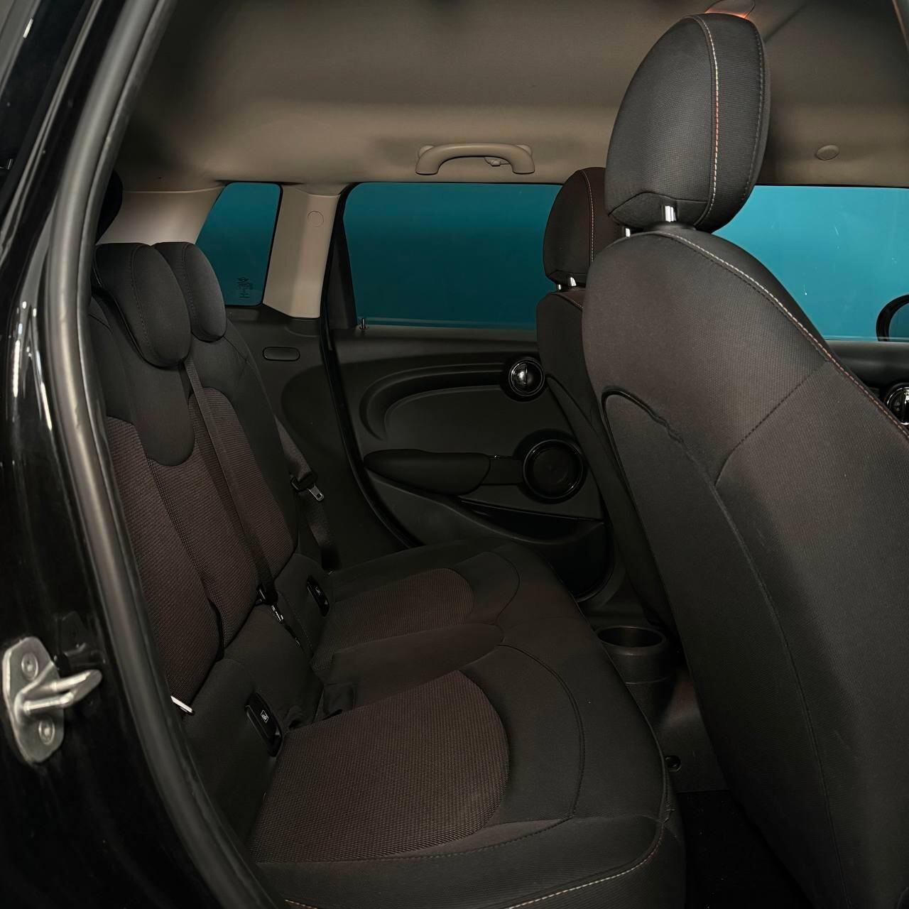 Mini 1.5 Cooper Business