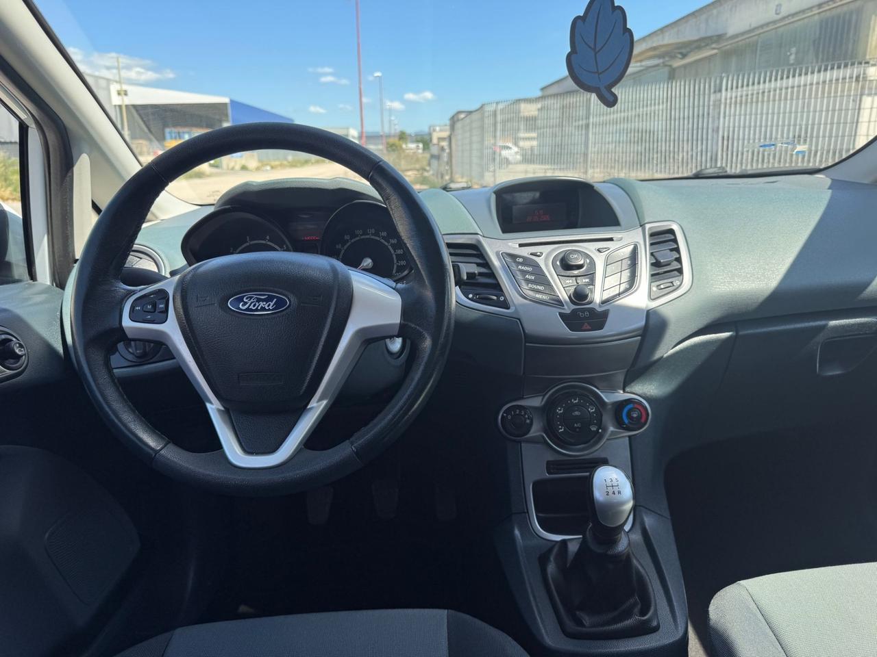 Ford Fiesta 1.2 Titanium 114000 KM GARANZIA 12 MESI