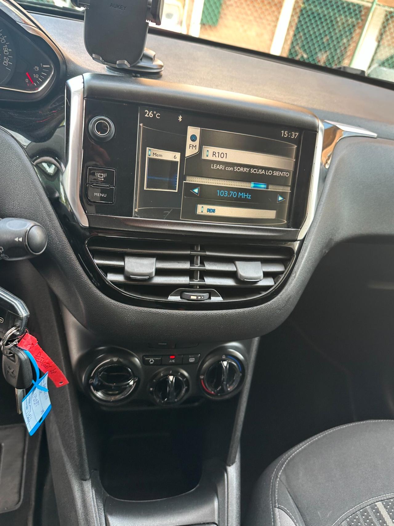 Peugeot 208 1.2 VTi 82 CV (12 RATE)
