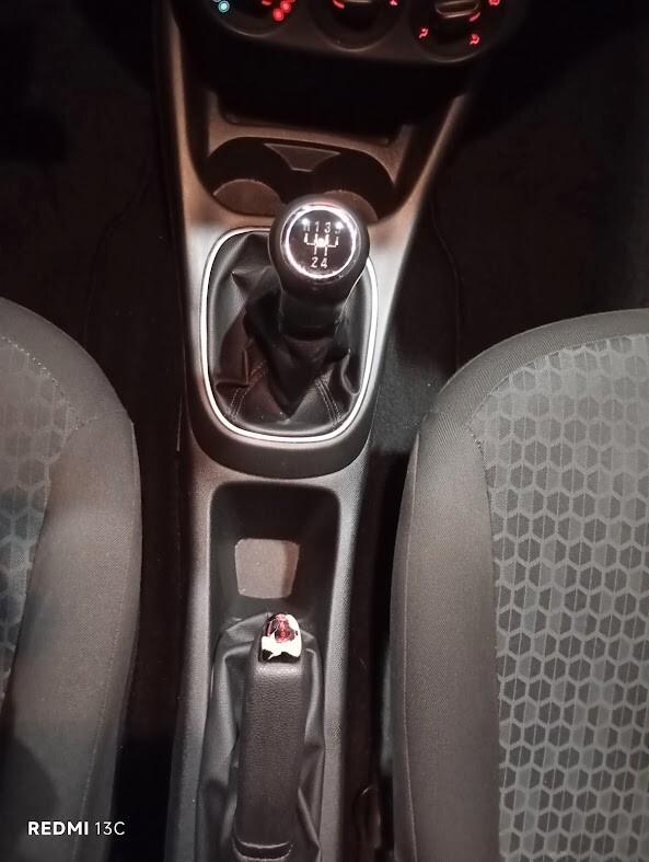 Opel Corsa del 2015 1200 benzina 130.000 km