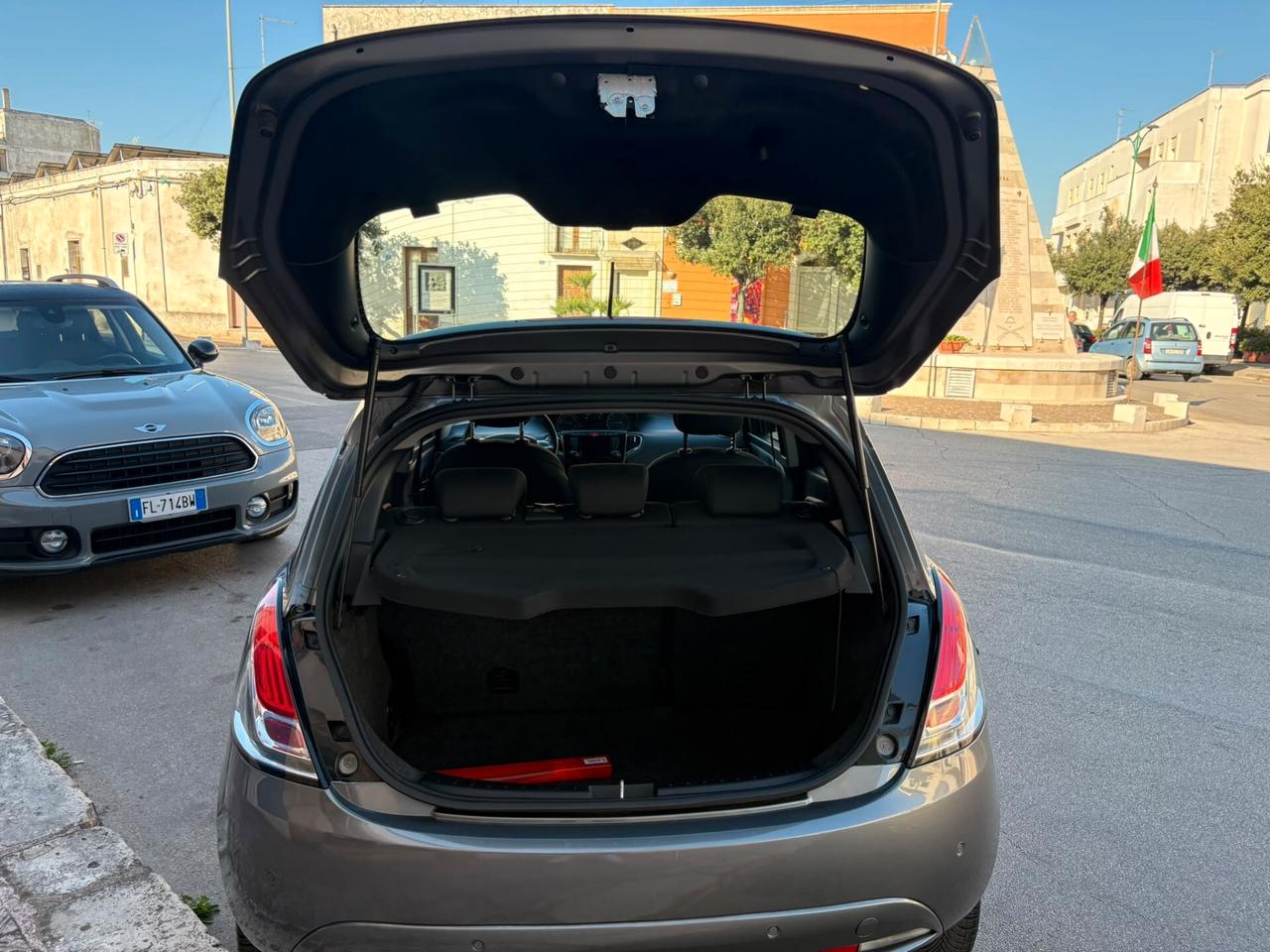 LANCIA YPSILON 1.2 BENZINA ANNO 2020 51KW PERFETTA