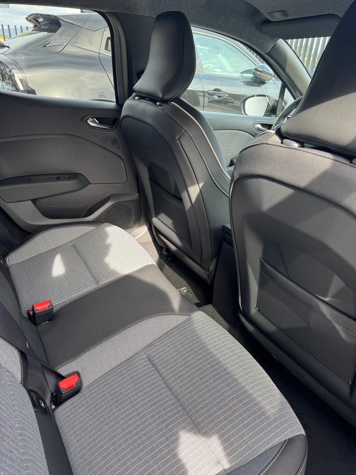 Renault Clio TCE TECHNO