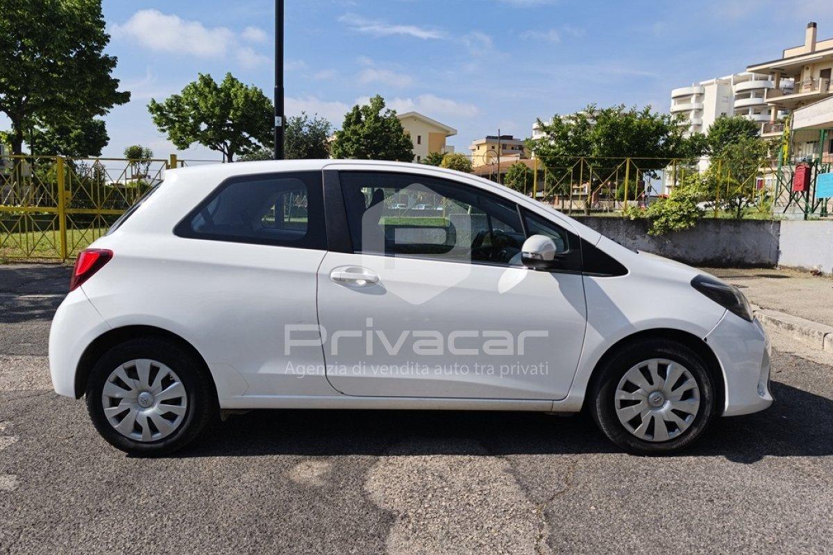 TOYOTA Yaris 1.0 3 porte Active