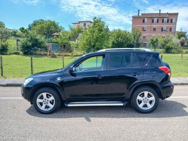 Toyota RAV 4 RAV4 2.2 D-4D 177 CV Luxury
