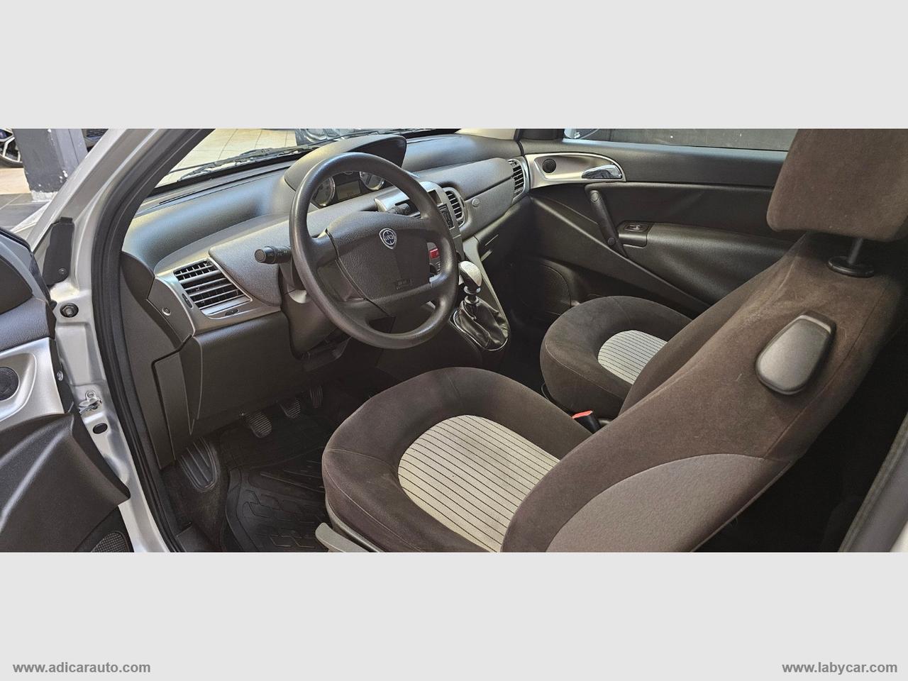 LANCIA Ypsilon 1.4 16V Oro Bianco