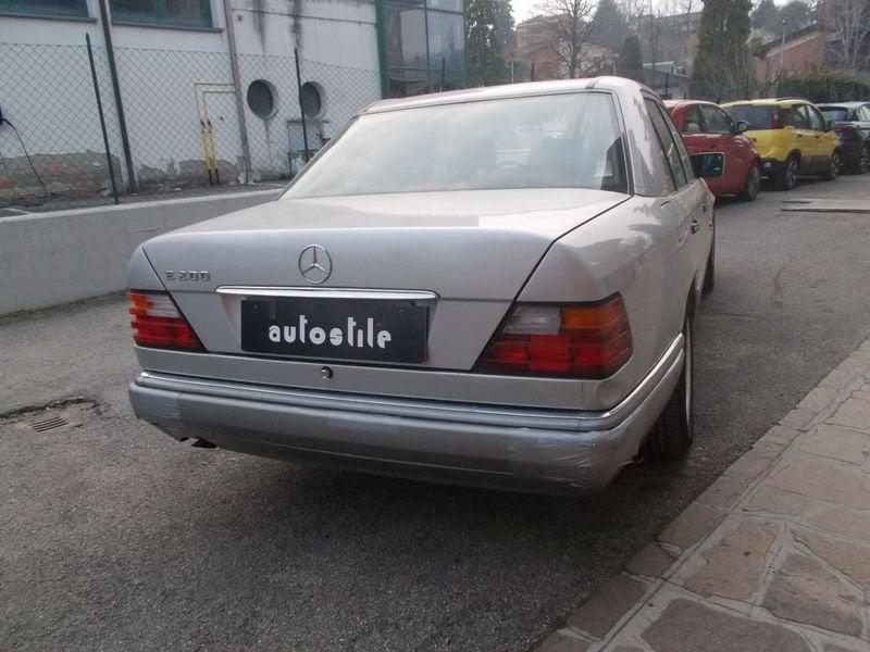 Mercedes-Benz Serie 200-320 MERCEDES 200 E 338.7575187 MASSARI MARCO