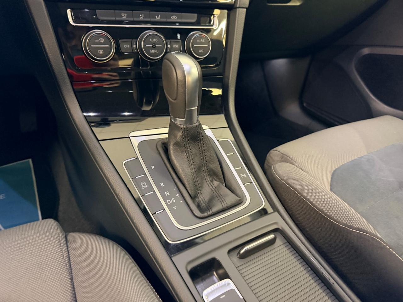Volkswagen Golf Variant 1.4 TGI DSG Highline BlueMotion